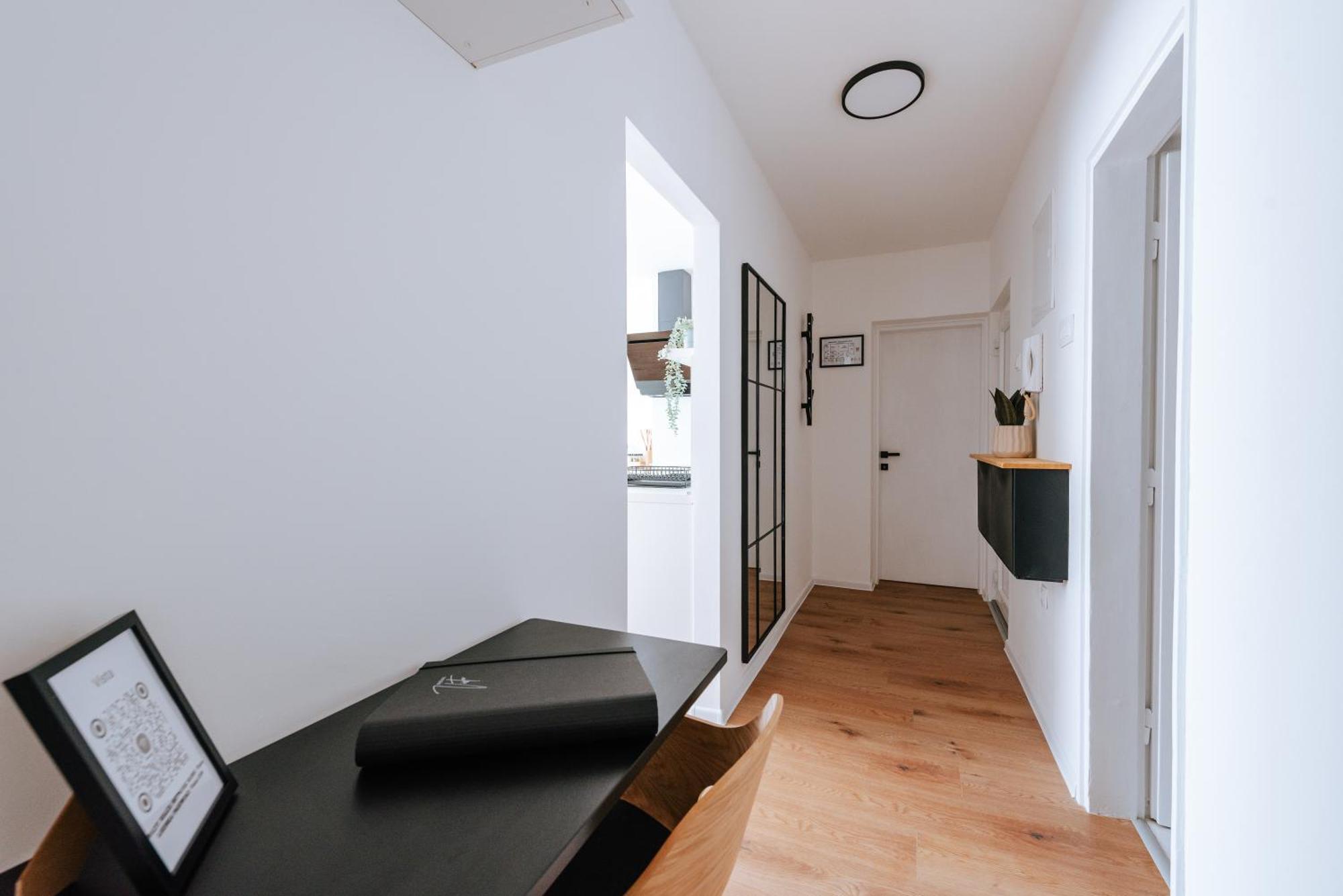 Vista Apartment *